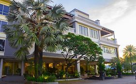 Rattan Inn Hotel